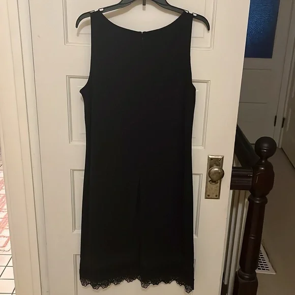 The Limited black, size L, lace like detailing in top and bottom - Picture 8 of 8